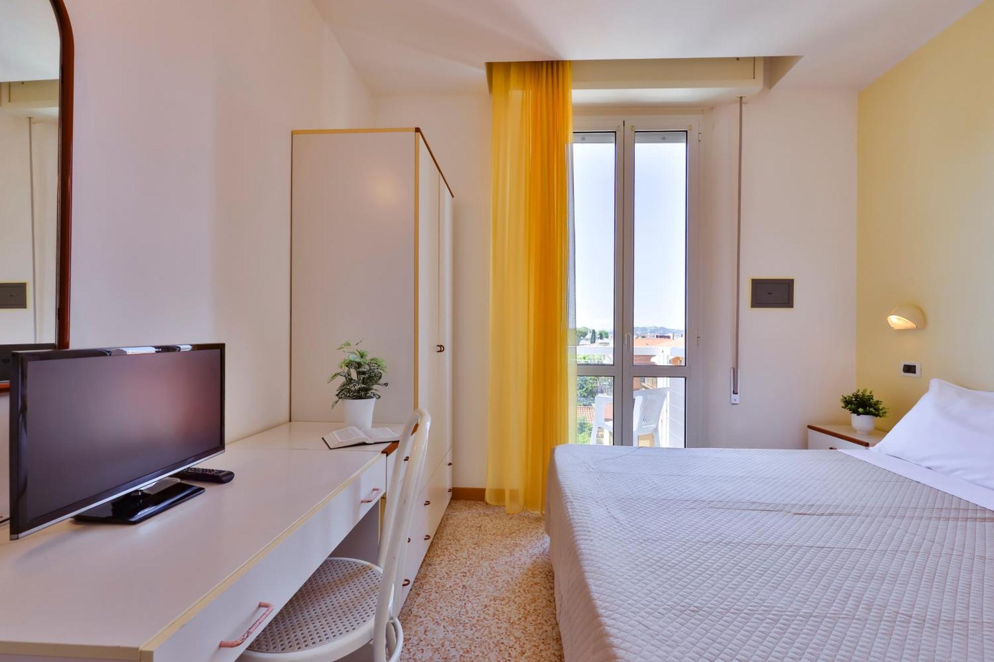 Hotel Paola Garden - Nuova Gestione Bellariva Di Rimini ภายนอก รูปภาพ