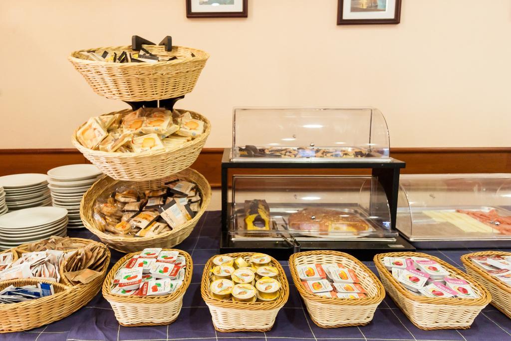 Hotel Paola Garden - Nuova Gestione Bellariva Di Rimini ภายนอก รูปภาพ
